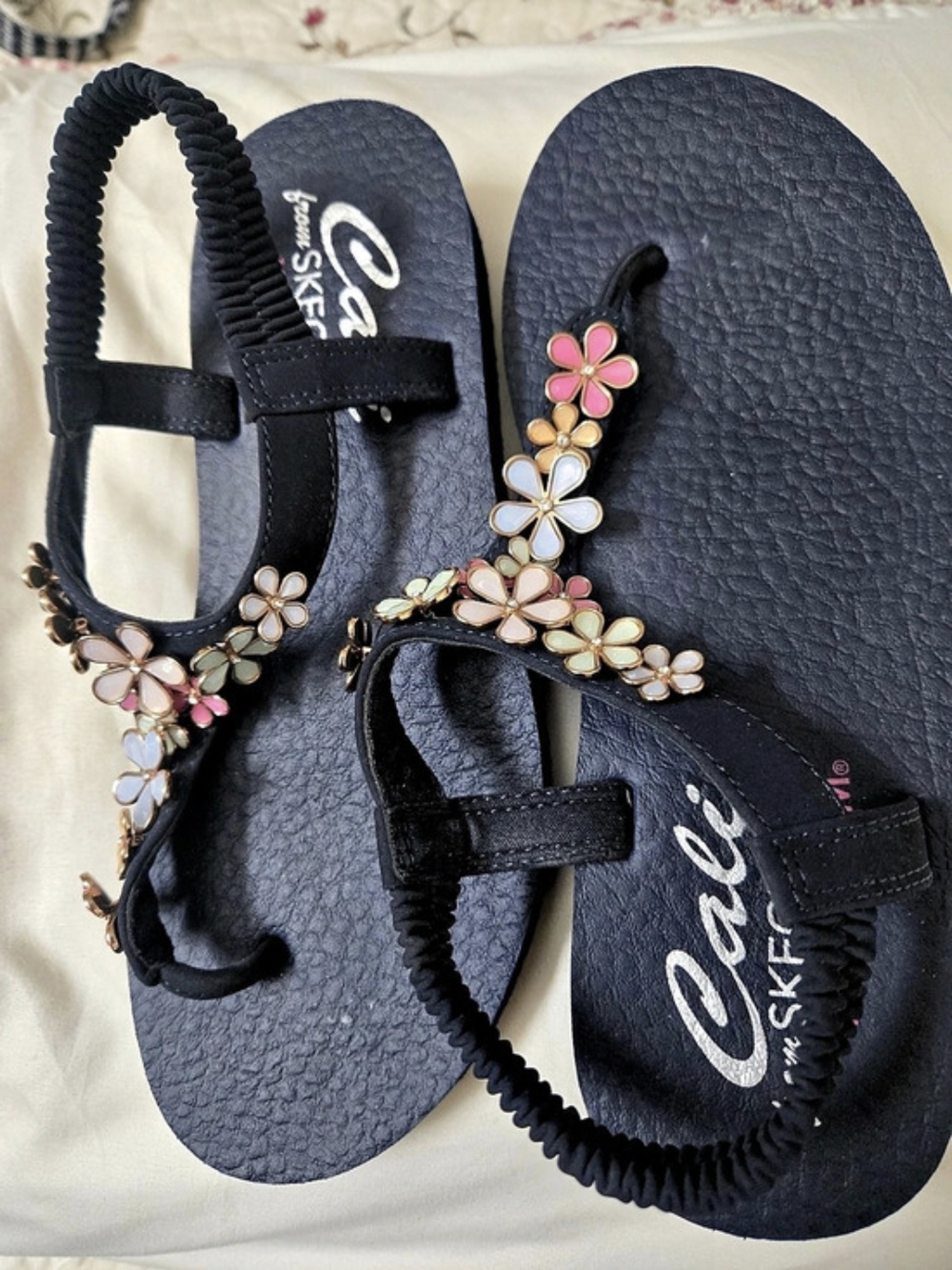 Skechers Cali Meditation - Sparkly Fleur Sandals Black & Pink